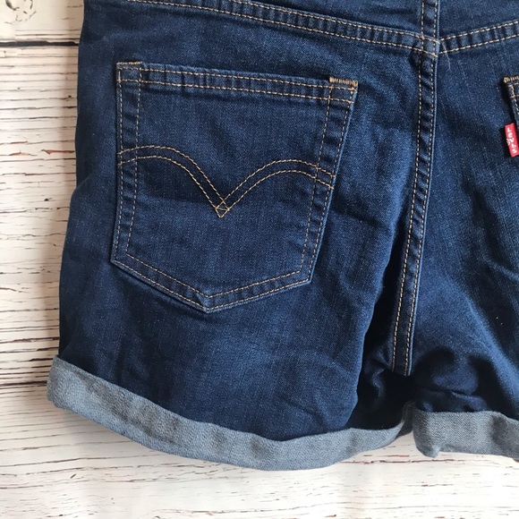- Levi’s jean shorts with cuff - Picture 5 of 8